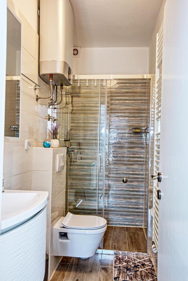 Apartment Tisno 5130C Eksteriør bilde
