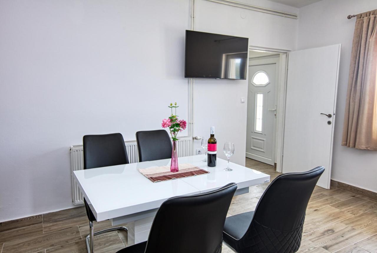 Apartment Tisno 5130C Eksteriør bilde